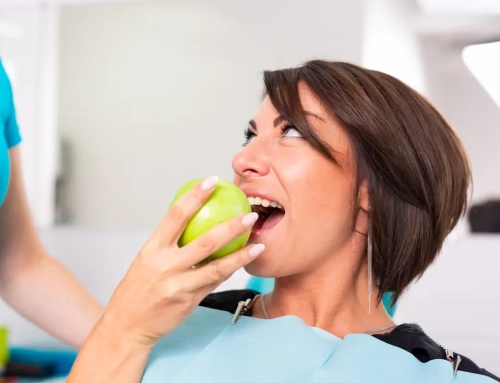 Comer antes de ir al dentista: ¿es recomendable o no?